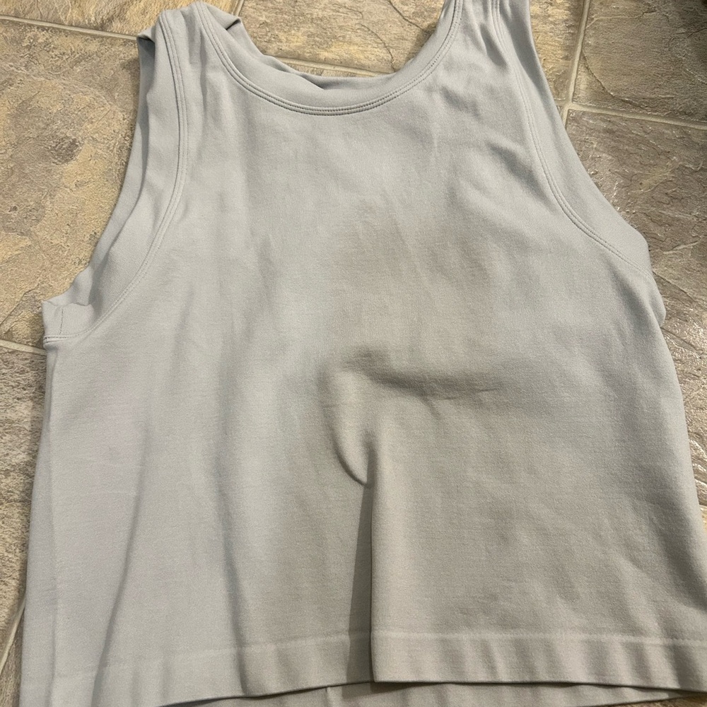 Grey top